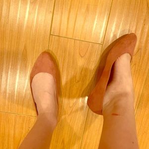 Peach flats with point